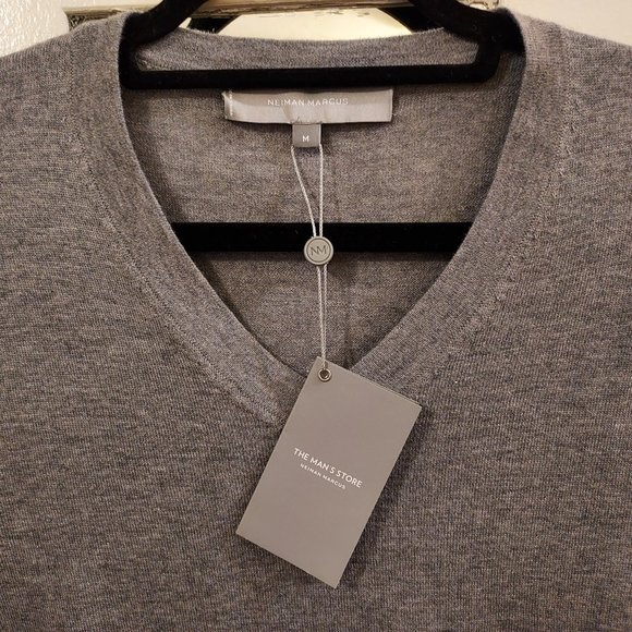 Neiman Marcus Mans sweater  size M - Picture 3 of 10